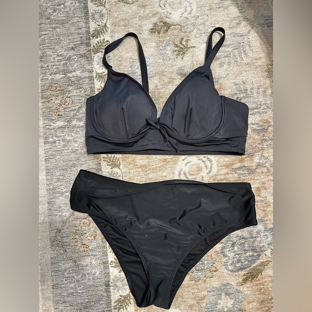 Torrid underwire bikini set size 2
